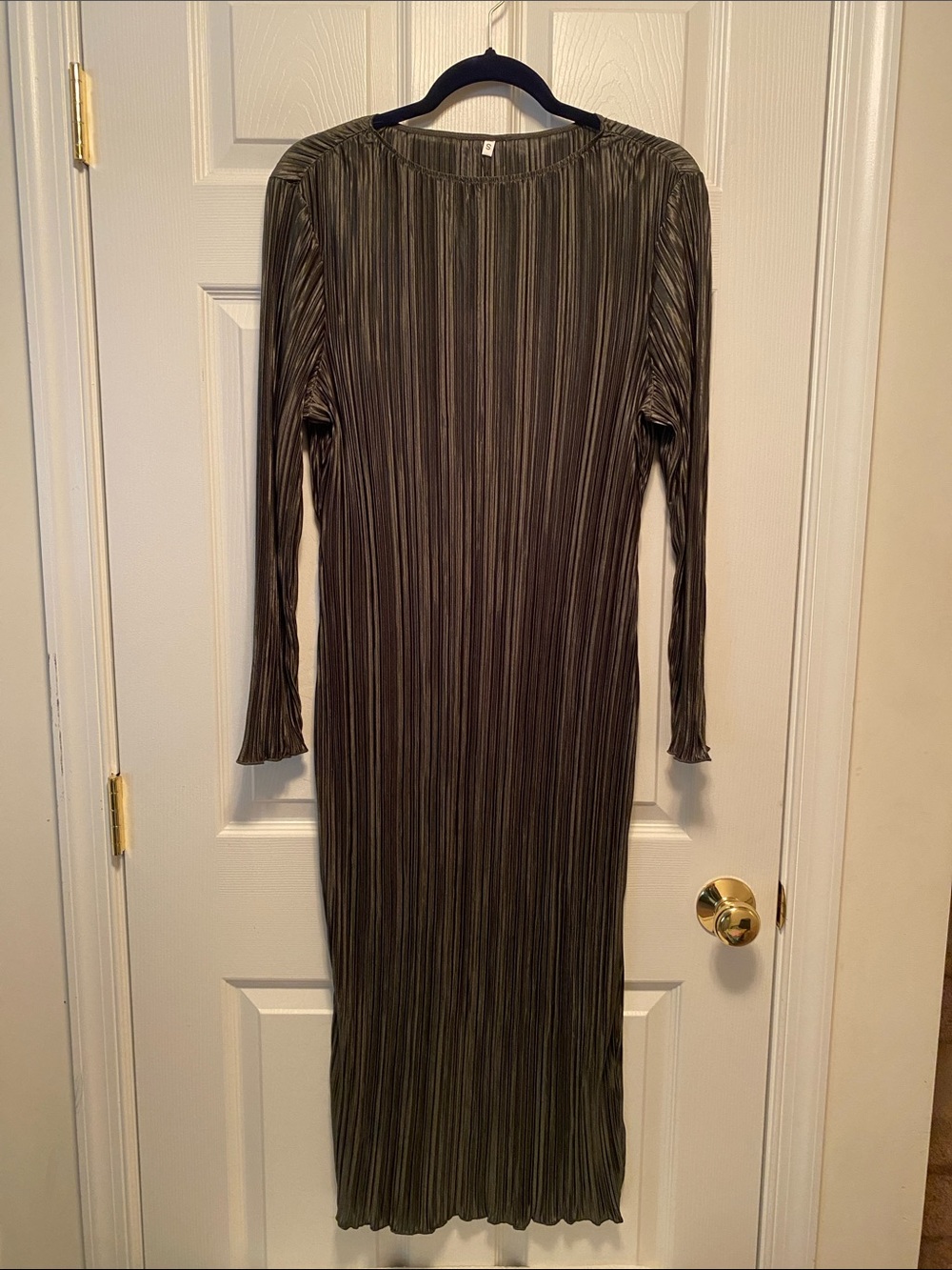 Annystore Olive Green Pleated Long Sleeve Dress…size S